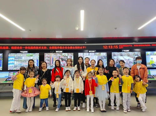 探秘廣東廣播電視臺 體驗家?guī)憬饷軓V播電視節(jié)目的制作流程與經(jīng)營之道